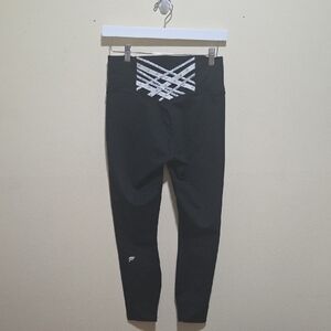 Fabletics Boost PowerHold High-Waisted Black/Reflective SiIver 7/8 Legging Sz M